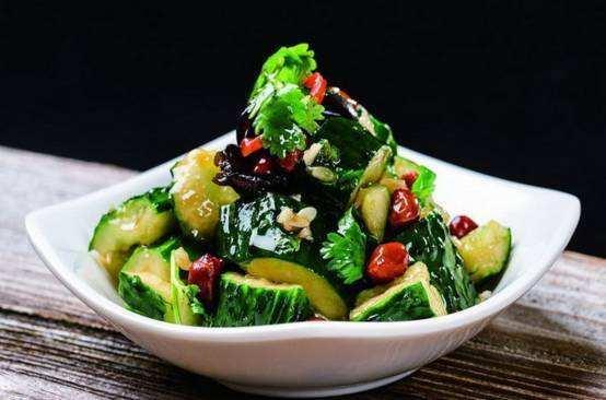 吃瓜视频黄瓜凉拌,黄瓜凉拌，吃瓜视频教你轻松制作