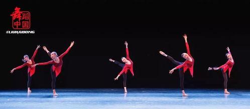 大学舞蹈视频 吃瓜,揭秘大学校园里的欢乐时光