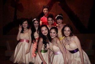 闹婚礼伴娘吃瓜视频在线观看,伴娘吃瓜视频走红网络，笑料百出！