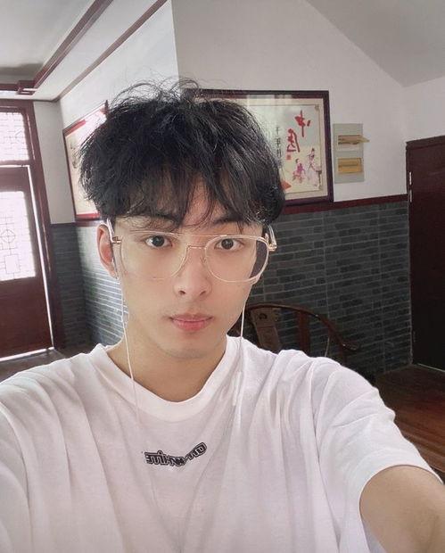 一家人吃土瓜好吗视频播放,一家人的快乐食光