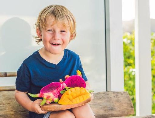 夏季吃瓜的儿童视频,欢乐吃瓜时光